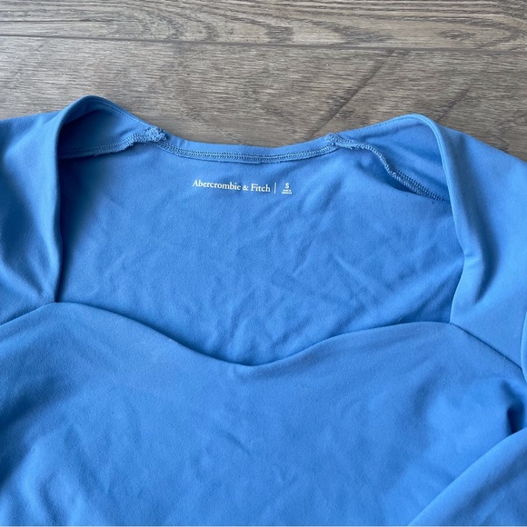 Abercrombie contour top - Picture 3 of 3